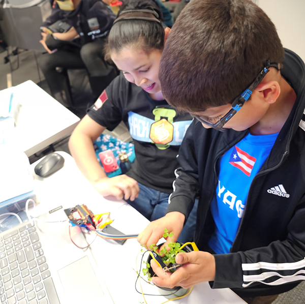 hacklab_jovenes Certificados de STEM en Puerto Rico